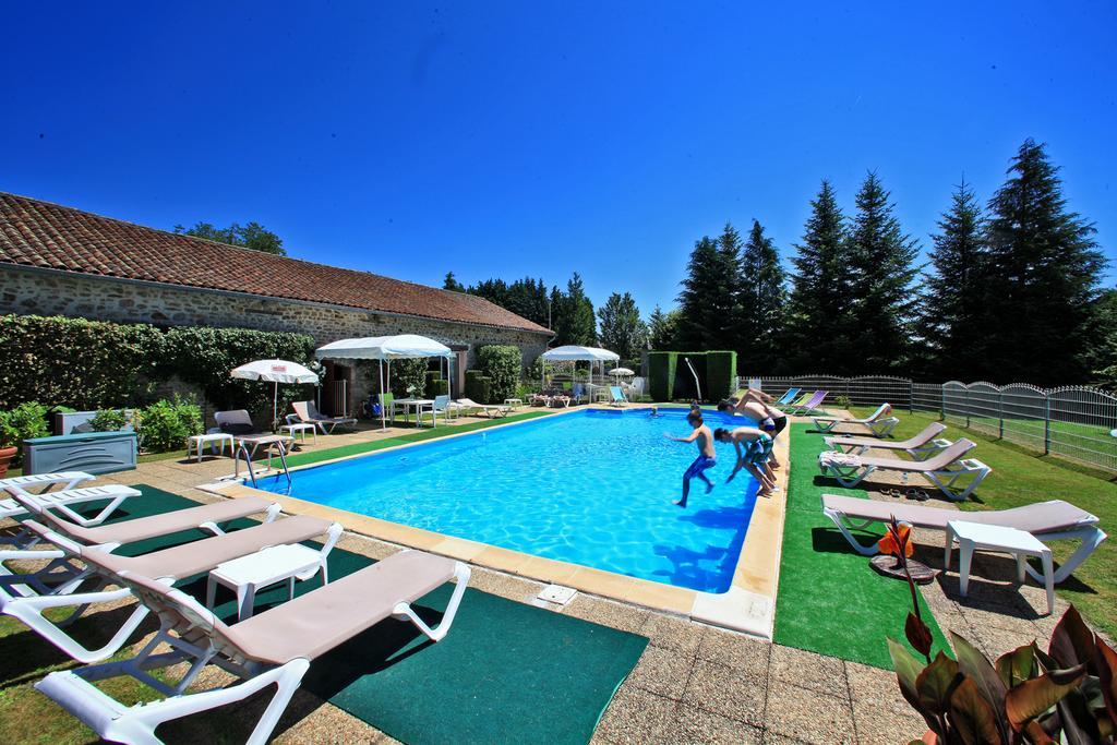 Hotellerie De Plein Air Camping Leychoisier Bonnac-la-Cote ภายนอก รูปภาพ